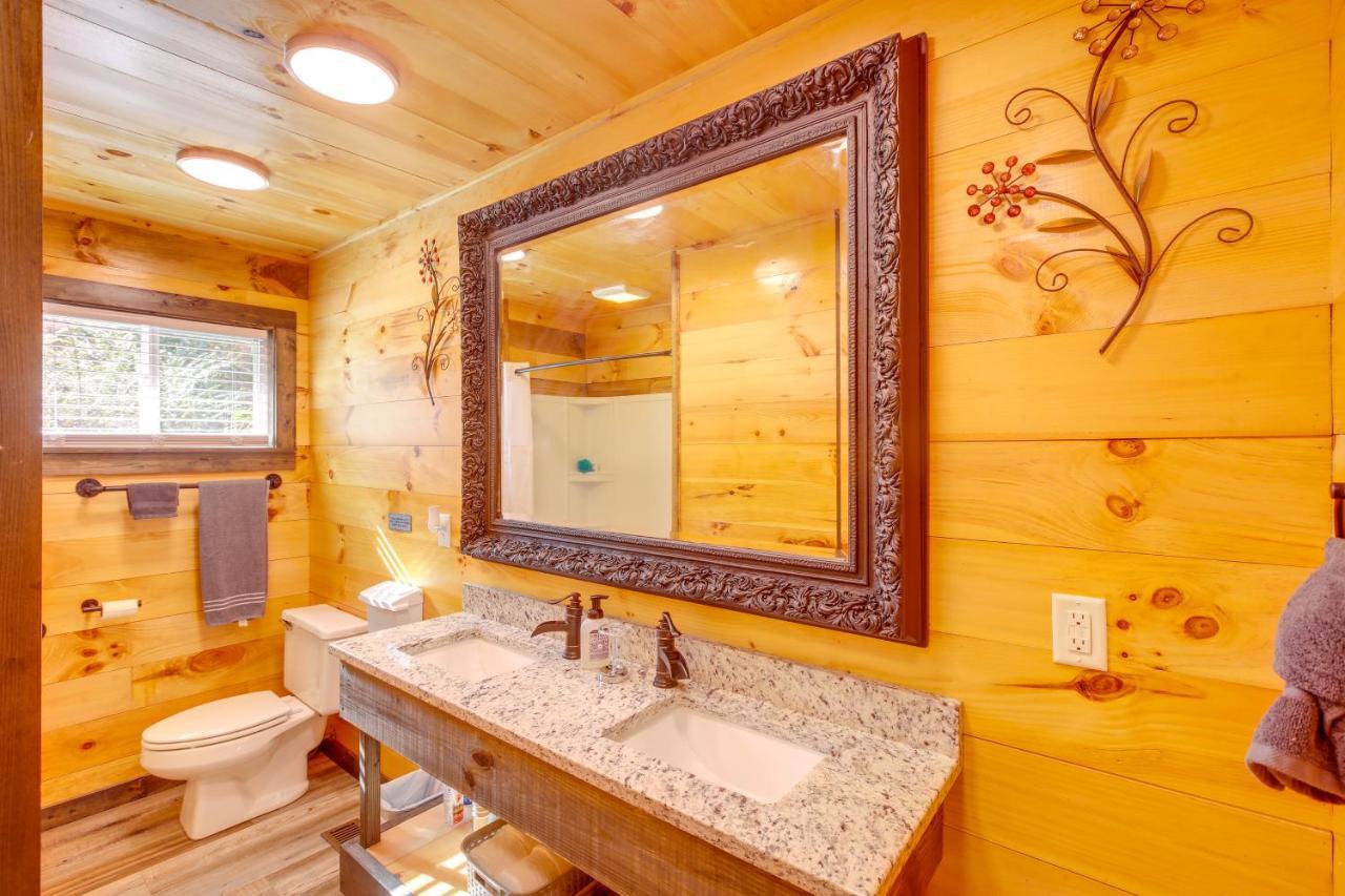 Pet-Friendly Chattanooga Cabin With Hot Tub And Kayaks Esterno foto