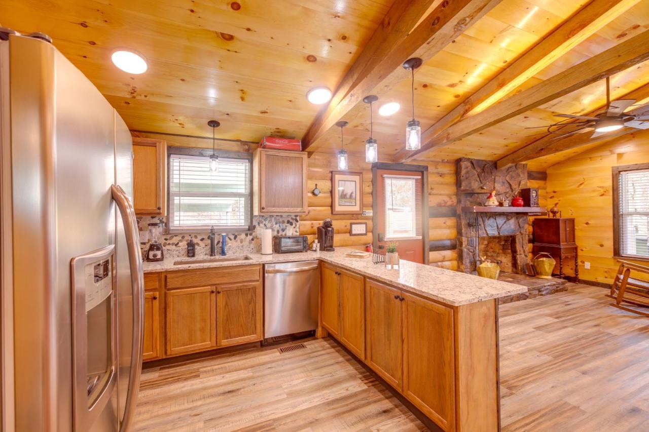 Pet-Friendly Chattanooga Cabin With Hot Tub And Kayaks Esterno foto